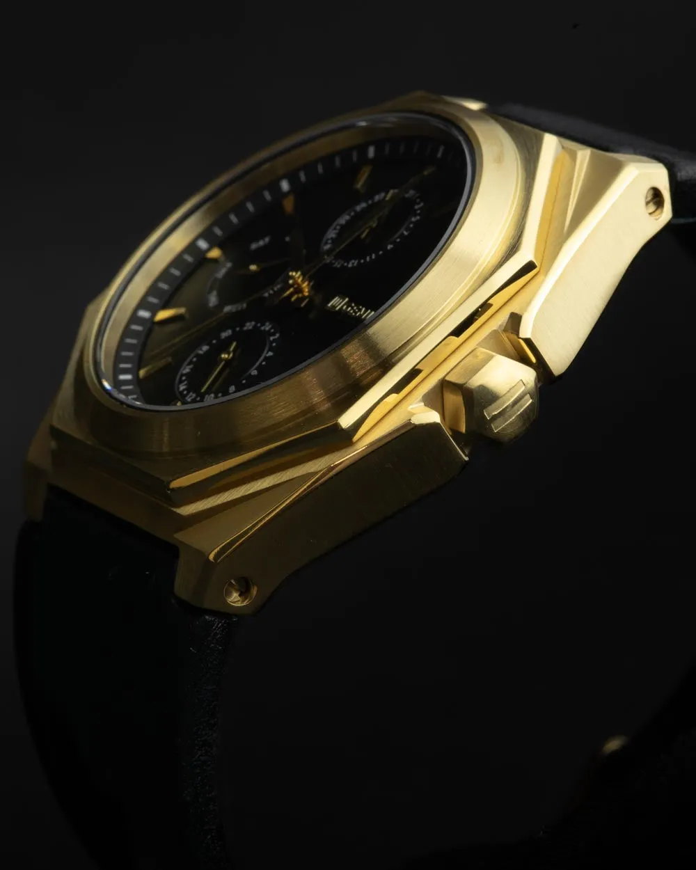 42mm golden steel watch with Italian leather strap