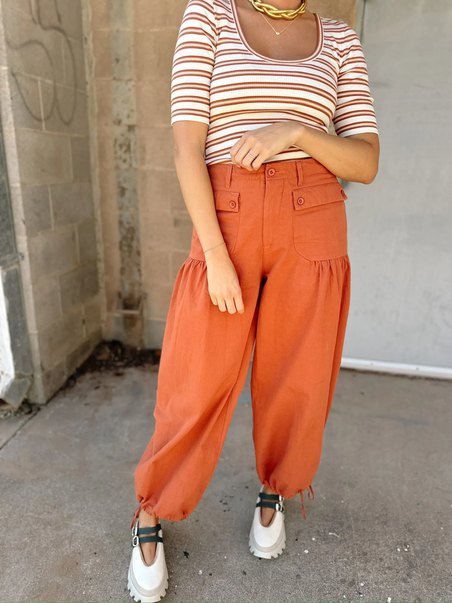 Bailey Cinched Cargo Pant - Rust | LAST ONE