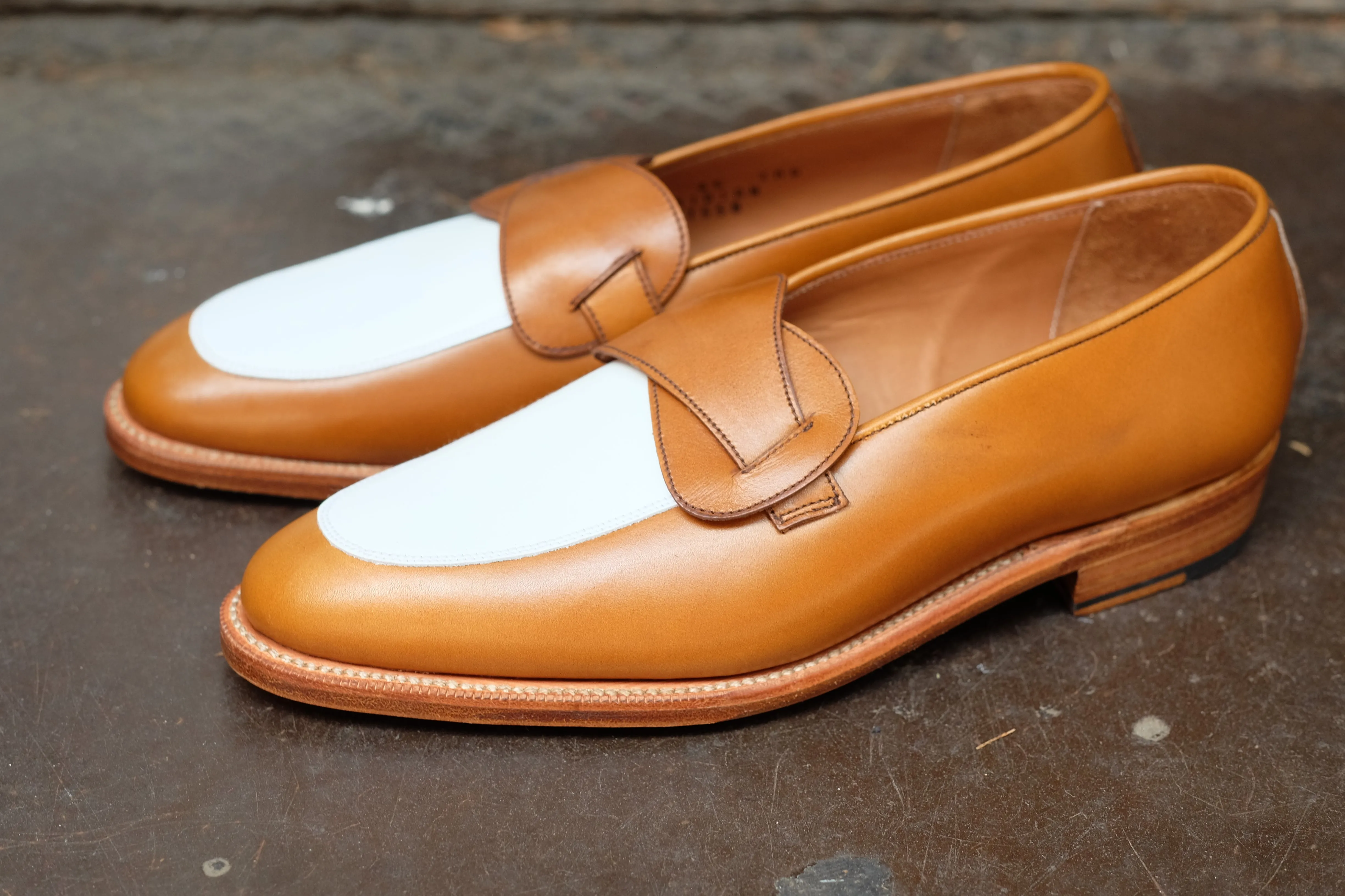 Meridian - Maple Calf / White Calf - SAMPLE - Grade 2