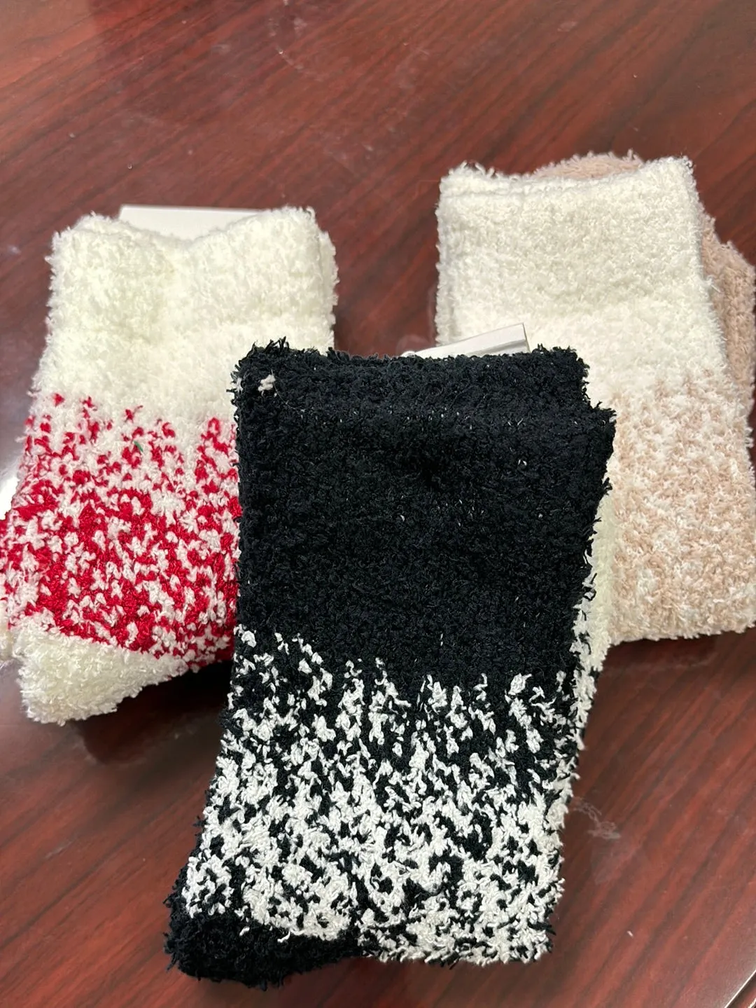 Snowburst Fuzzy Socks : Various