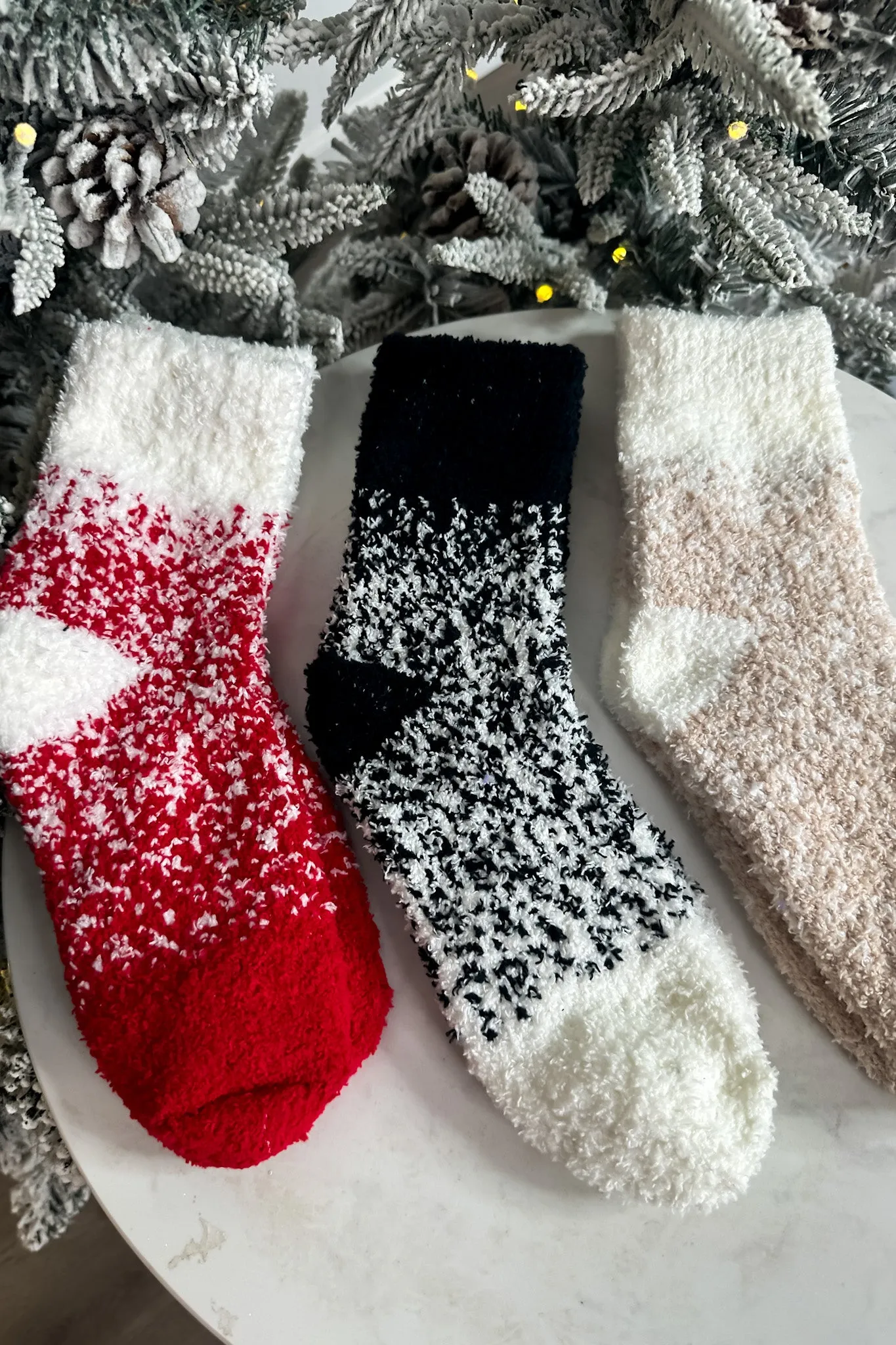 Snowburst Fuzzy Socks : Various